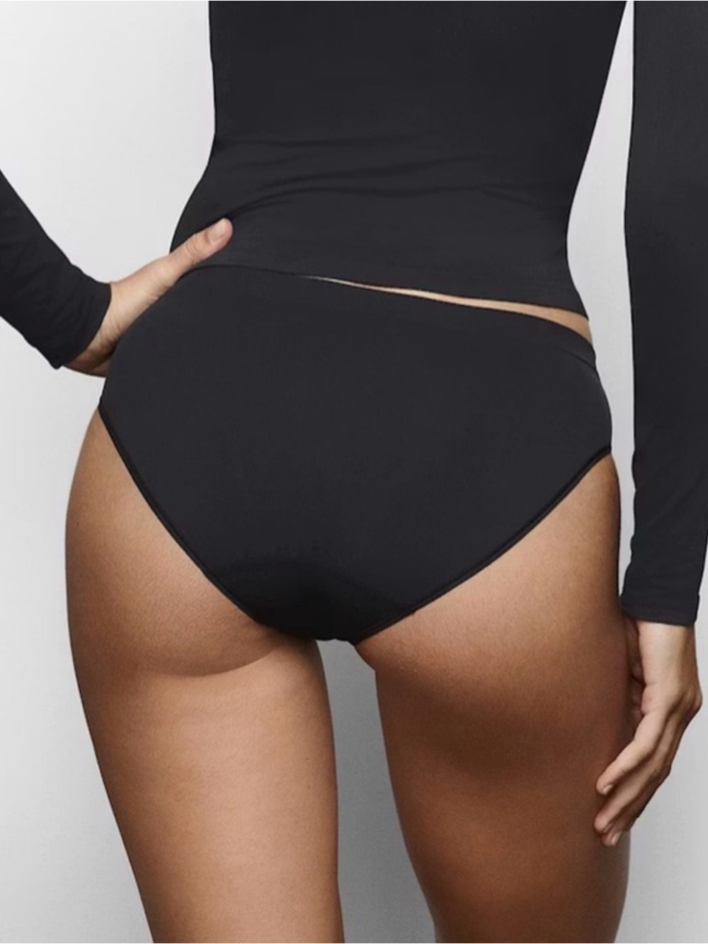 SKIMS 2 Pack Bundle Lace Arrowhearts & Eclipse Smoothing Briefs L NWT